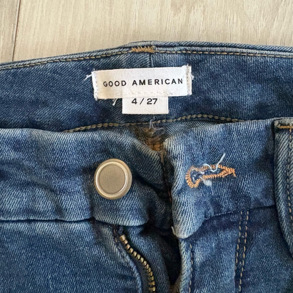 Good American Classic Blue Jeans
